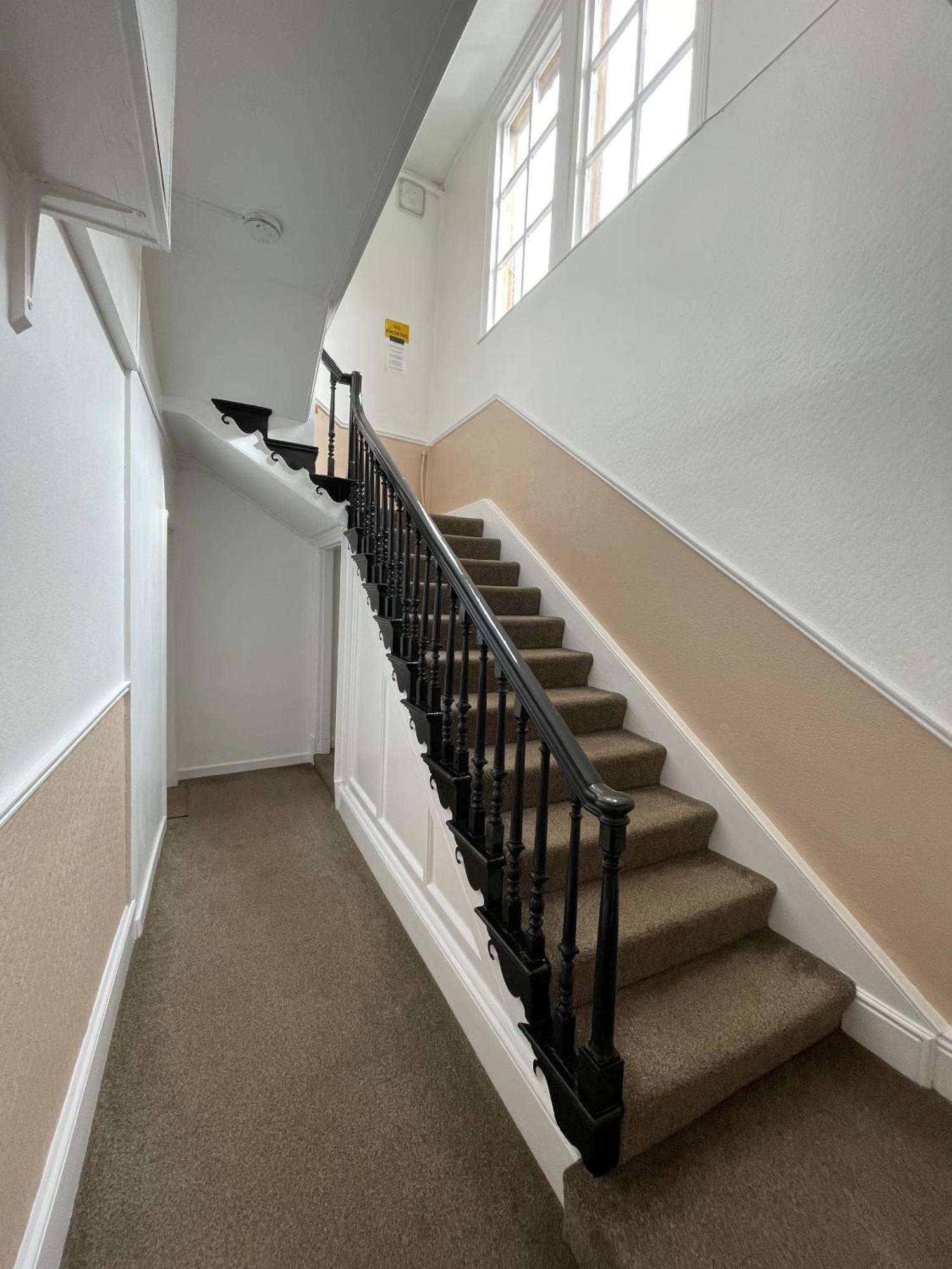 Stay In Yeovil Town Centre, Large 2 Bd Apt With Parking, Sleeps 4 Extérieur photo